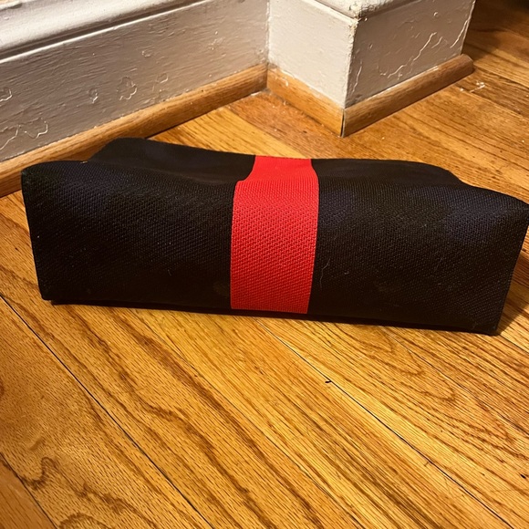 Rothy’s vanity pouch - Picture 2 of 5